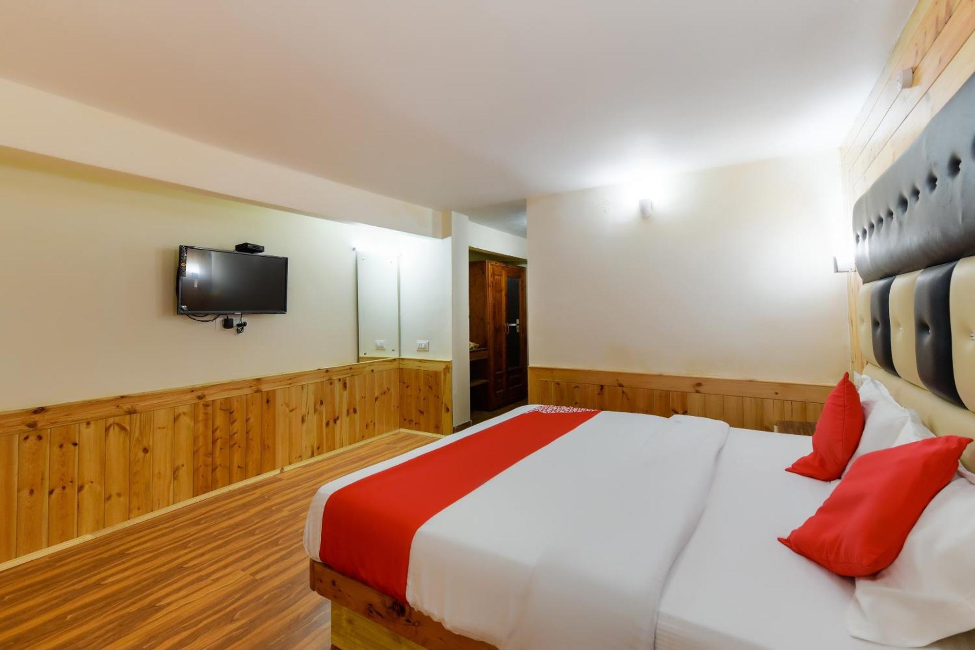 Oyo 46485 Hotel Vijayant Manāli Esterno foto